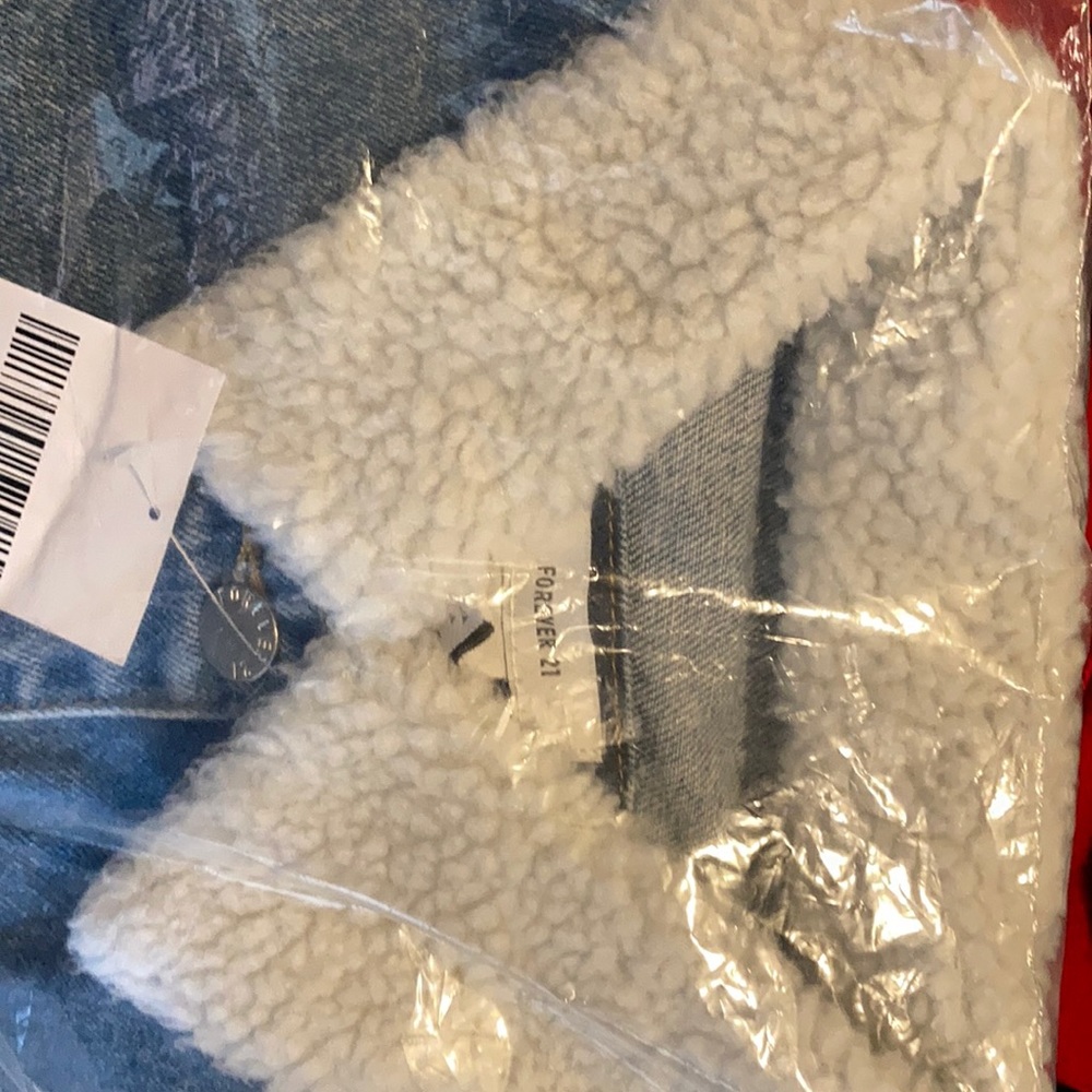 Vest - Picture 5 of 6